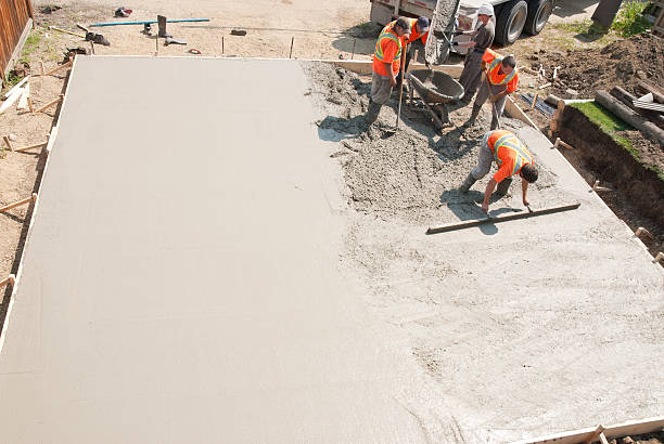 Best Concrete Pool Decks in Farmersburg, IN